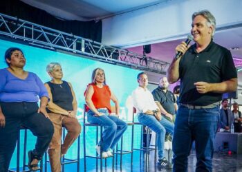 Entregan certificados a cooperativas de trabajo y ratifican su continuidad