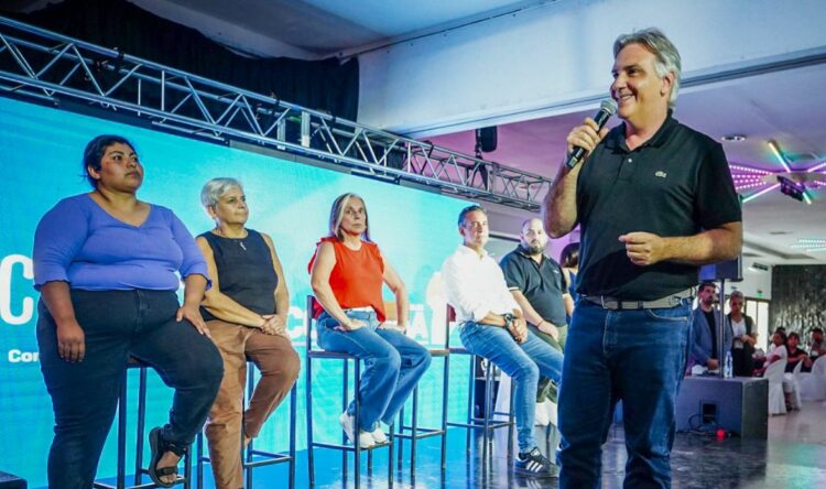 El gobernador Llaryora destacó en el acto la labor de las refacciones realizadas por cooperativas de trabajo.