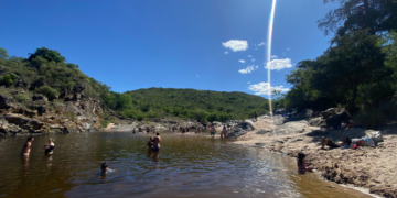 Lluvias en las sierras: fuertes registros en zonas altas y un metro de ingreso en Cuesta Blanca