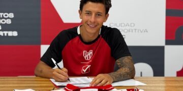 Lodico puso la firma y aseguró su continuidad en Instituto hasta 2027 Lodico puso la firma y aseguró su continuidad en Instituto hasta 2027