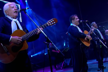 Los 4 de Córdoba interrumpieron su show tras un cruce con la conducción