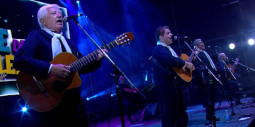 Los 4 de Córdoba interrumpieron su show tras un cruce con la conducción