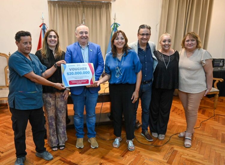 La Provincia entregó aportes por $63 millones a cooperativas de Villa María Los fondos están destinados al fortalecimiento de este sector.