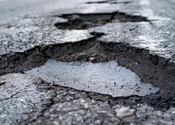 Un grupo de investigadores del Reino Unido ha desarrollado asfalto autorreparable.