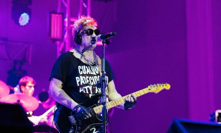 Pity Álvarez en el escenario del Kempes, durante el show que fue filmado por la Policía Federal por orden judicial.