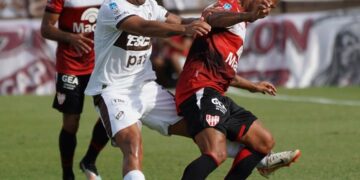 Ráfaga en Vicente López: Instituto cae 2-1 ante Platense