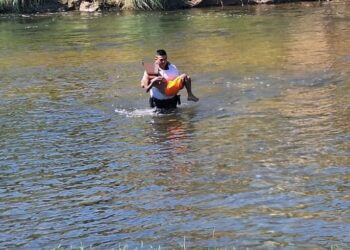 Rescataron a un niño que se ahogaba en el balneario de Despeñaderos