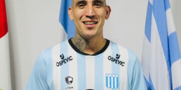 Ricky Centurión firmó con la Academia: Hoy soy un racinguista más