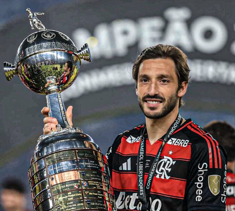 River acordó la llegada a préstamo del lateral uruguayo Matías Viña Matías Viña reforzará la banda izquierda del Millonario.