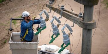 Son tres dispositivos monofásicos autoalimentados NOJA Power EcoLink para reforzar la red en dos localidades de Calamuchita.