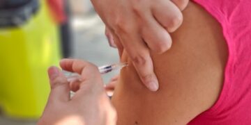 También se podrá iniciar o completar esquema con vacunas del Calendario Nacional.