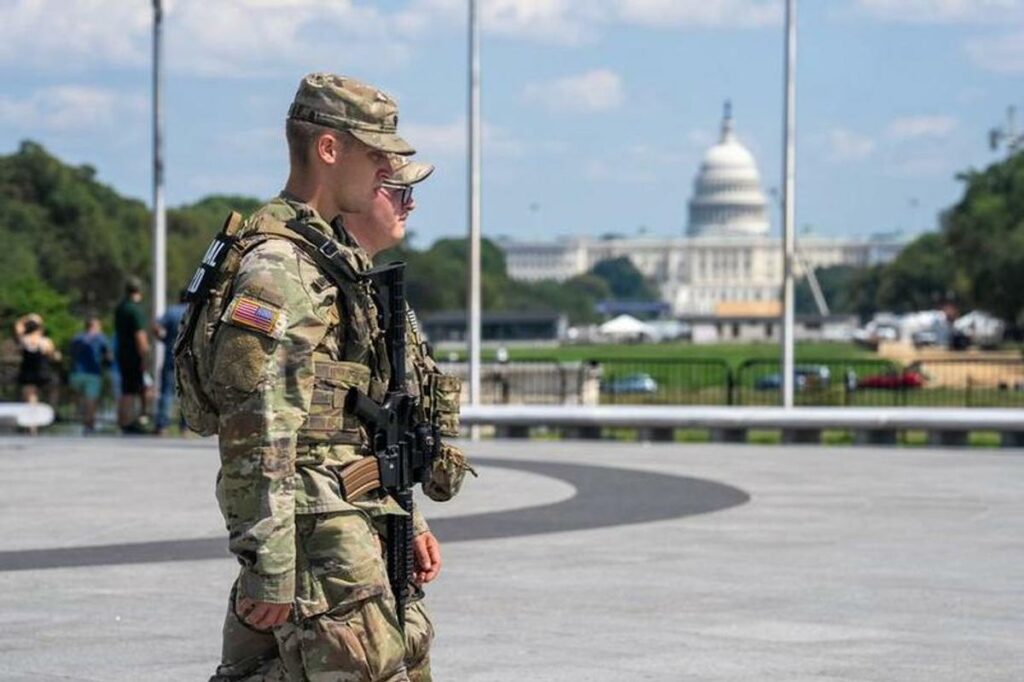Trump anunció que retirará a la Guardia Nacional de tres ciudades