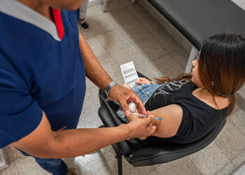 El lunes comienza la vacunación contra el Virus Sincicial Respiratorio