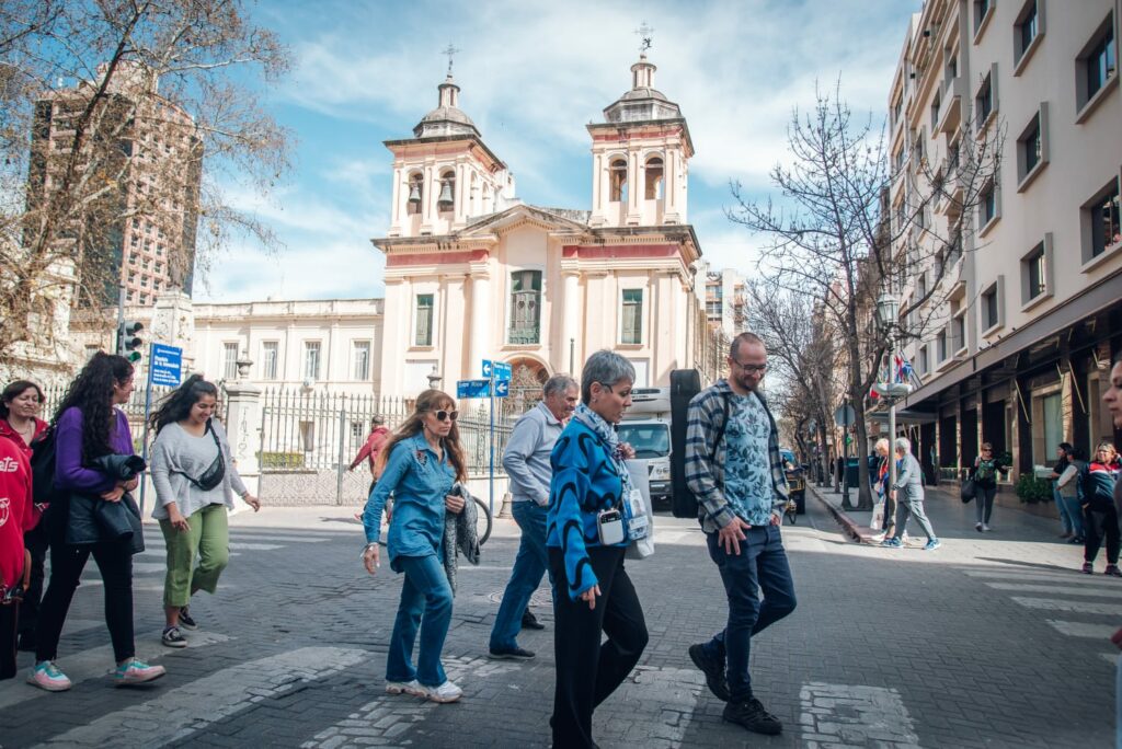 Caminatas y recorridos guiados todos los días de enero