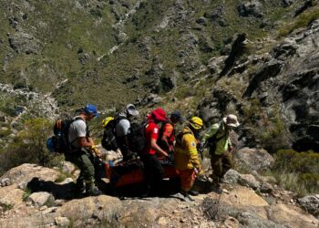 Rescataron a una joven lesionada durante una caminata en las Altas Cumbres