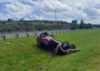 Accidente en la autopista Córdoba-Carlos Paz dejó un hombre herido
