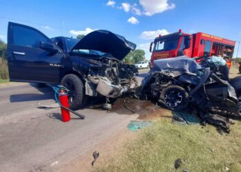 Un hombre murió tras un choque frontal de camionetas en Villa María