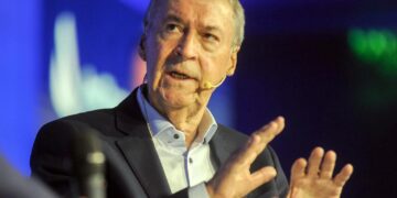 Schiaretti fue dado de alta y asumirá en febrero como diputado