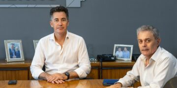 La Provincia mantiene diálogo y trabajo conjunto con los Municipios y Comunas La Provincia mantiene diálogo y trabajo conjunto con los Municipios y Comunas