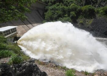 Tras la tormenta, el dique San Roque abrió una válvula