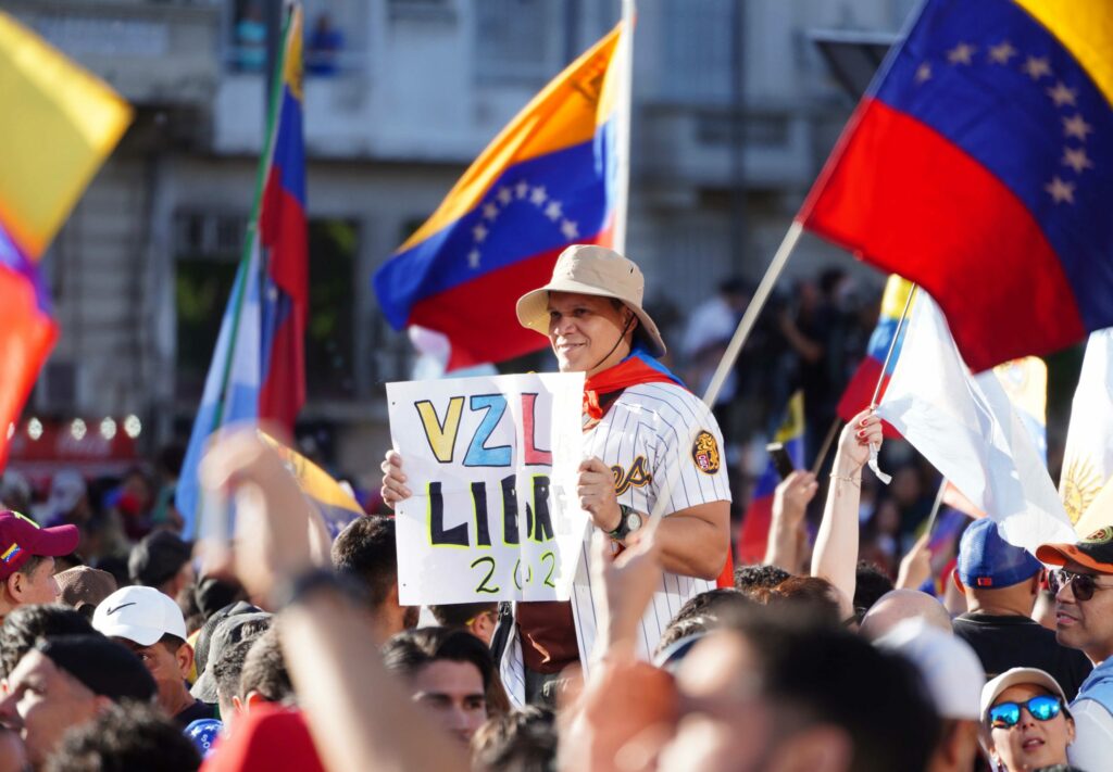 Miles de ciudadanos venezolanos residentes en Argentina se concentraron en las inmediaciones del Obelisco.