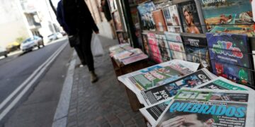 Eliminan impuestos a la importación de papel editorial.