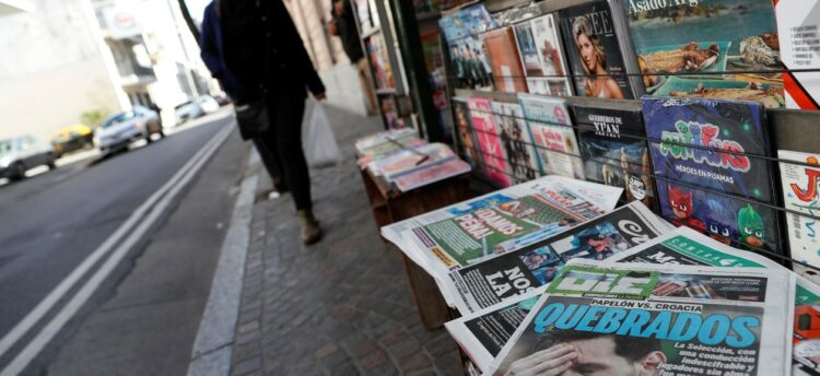 Eliminan impuestos a la importación de papel editorial.