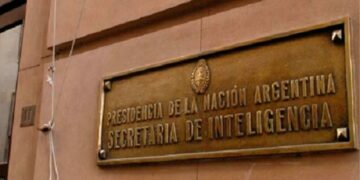 Alerta por el DNU de inteligencia: advierten que habilita prácticas propias del terrorismo de Estado