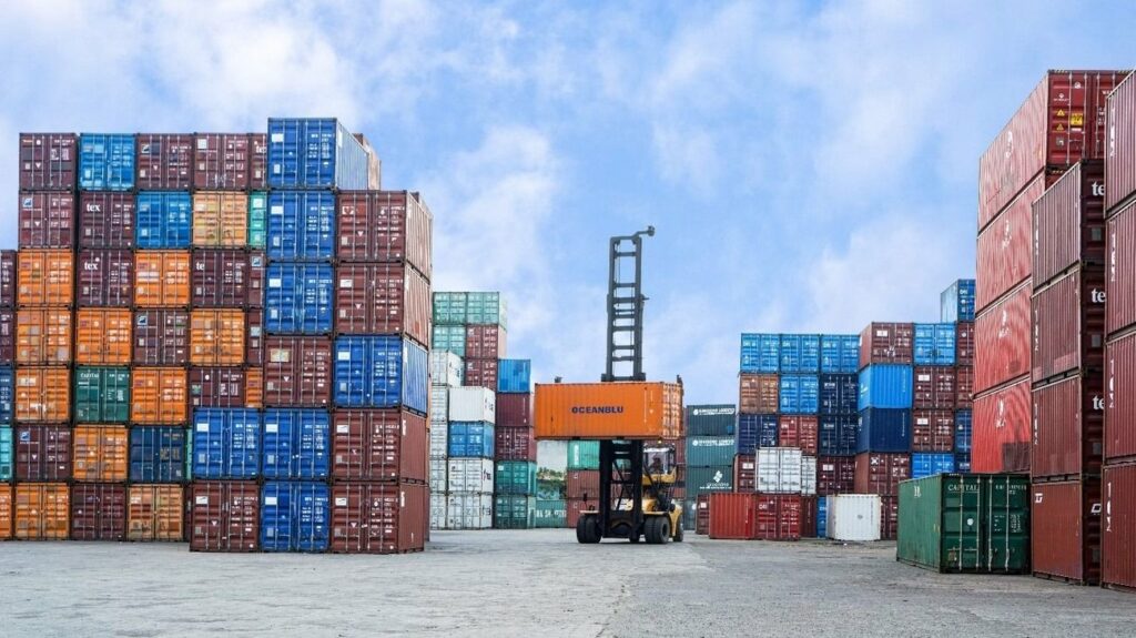 Colombia impondrá aranceles del 30% a productos ecuatorianos