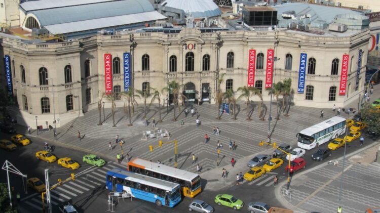 Habrá un corte parcial de un carril en avenida Vélez Sarsfield, a cargo del Ministerio de Seguridad provincial.