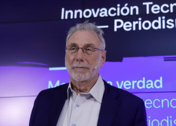 Martin Baron, una de las figuras más influyentes y respetadas del periodismo contemporáneo.