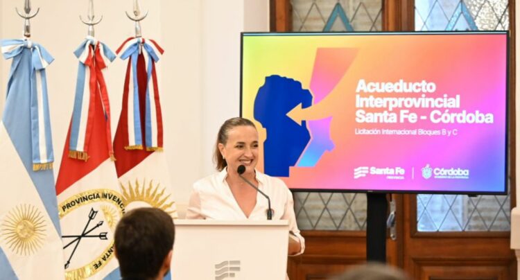 Licitan dos nuevos bloques del Acueducto Santa Fe-Córdoba Myrian Prunotto representó a Córdoba en el acto.