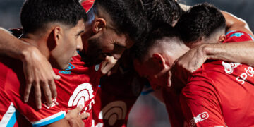 La B festeja el gol de Franco Vázquez con el que ganó en Mendoza.