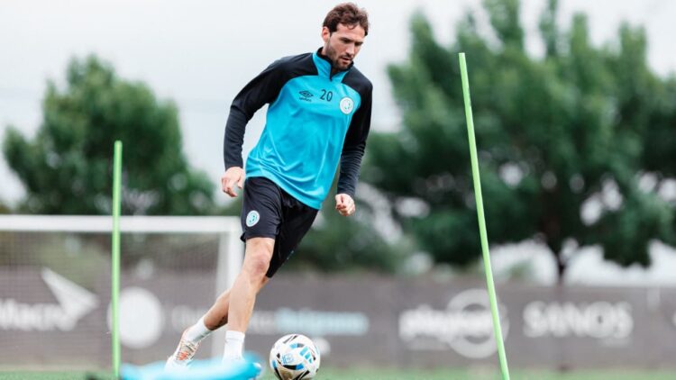 Franco Vázquez durante el entrenamiento matutino de ayer.