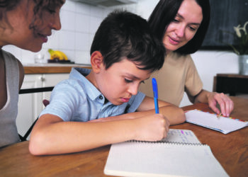 Debate educativo: ¿pueden los chicos estudiar desde su casa?