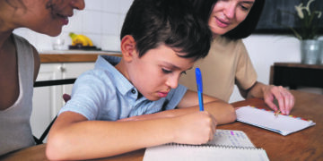 Debate educativo: ¿pueden los chicos estudiar desde su casa?