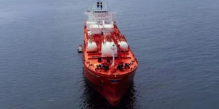 Delcy Rodríguez anunció el primer envío de gas licuado de petróleo El envío partió a bordo del Chrysopigi Lady en medio de la apertura del sector a inversiones privadas.