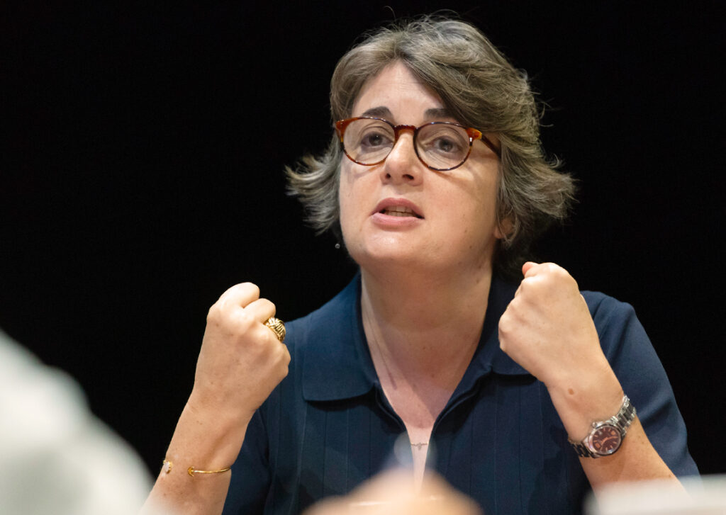 Crisis en el Louvre: renunció su directora tras el millonario robo de las joyas reales