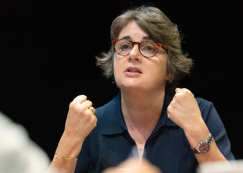 Crisis en el Louvre: renunció su directora tras el millonario robo de las joyas reales