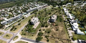 Ordenan rematar un edificio sin terminar ubicado en Valle Escondido edificio valle escondido