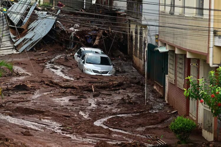 Temporal en Minas Gerais dejan 46 muertos y decenas de desaparecidos Las fuertes lluvias empezaron el lunes y causaron destrucción en los municipios de Juiz de Fora y Ubá.