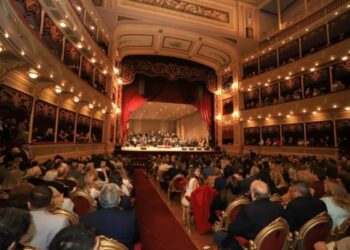 El teatro celebra su día: comedia, identidad y catarsis