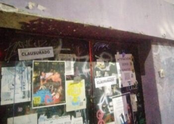 Un hostel fue clausurado tras realizar un sunset electrónico sin autorización
