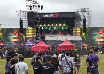Llegó el viento a Cosquín Rock pero no se llevó el entusiasmo