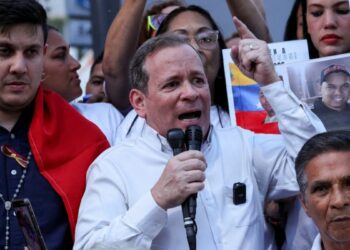 Imponen arresto domiciliario al opositor Juan Pablo Guanipa