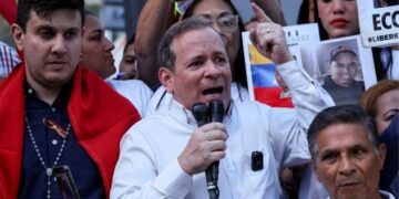 Imponen arresto domiciliario al opositor Juan Pablo Guanipa