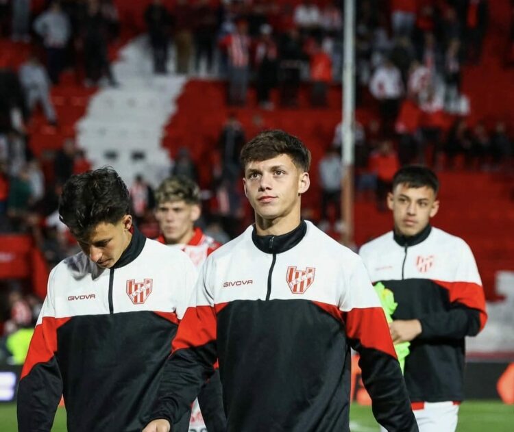 Instituto bajó a Lorenzo Albarracín a la Reserva por falta de acuerdo Lorenzo Albarracín.