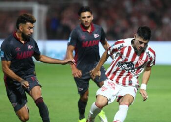 Instituto reaccionó al final y salvó un punto para el infarto ante Lanús en Alta Córdoba