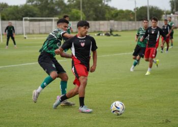 Instituto retomó los entrenamientos con un amistoso