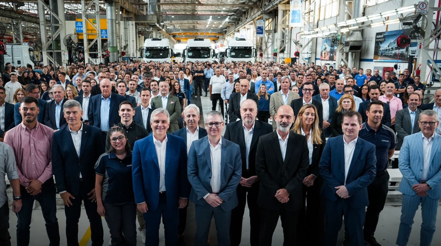 Llaryora respaldó la industria nacional y pidió "igualdad de condiciones"